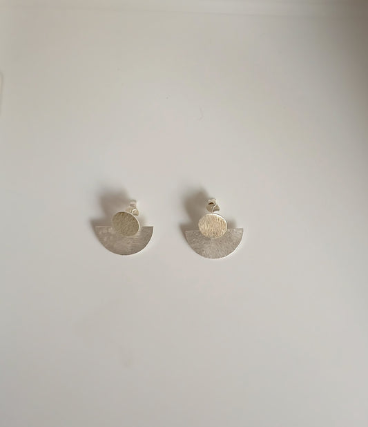Geometrical design earrings