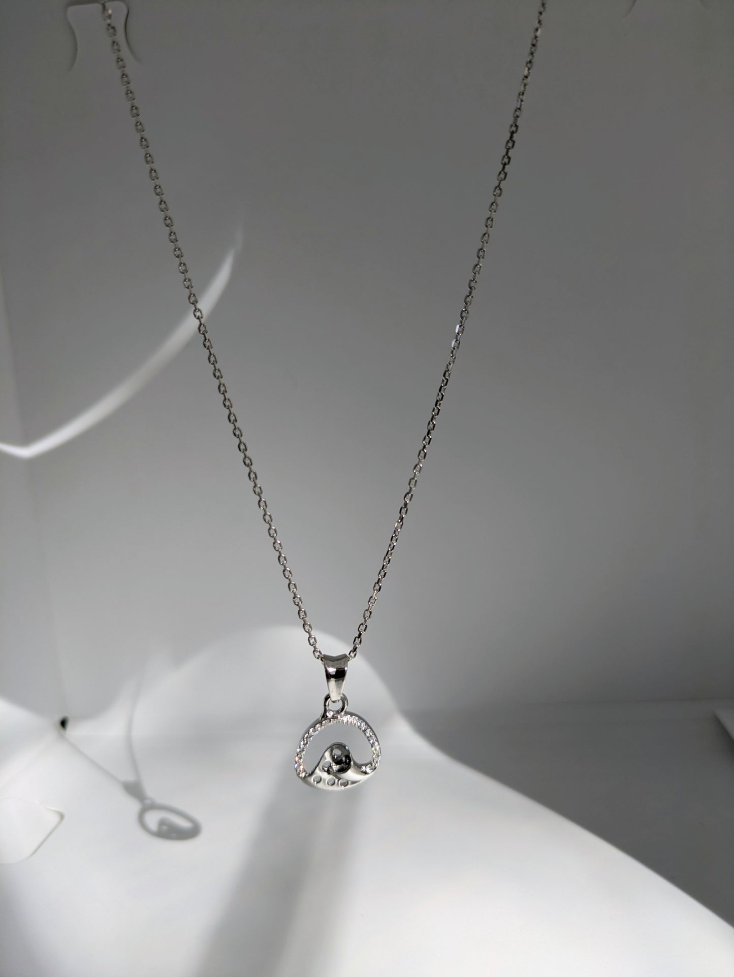Everlasting Love silver necklace